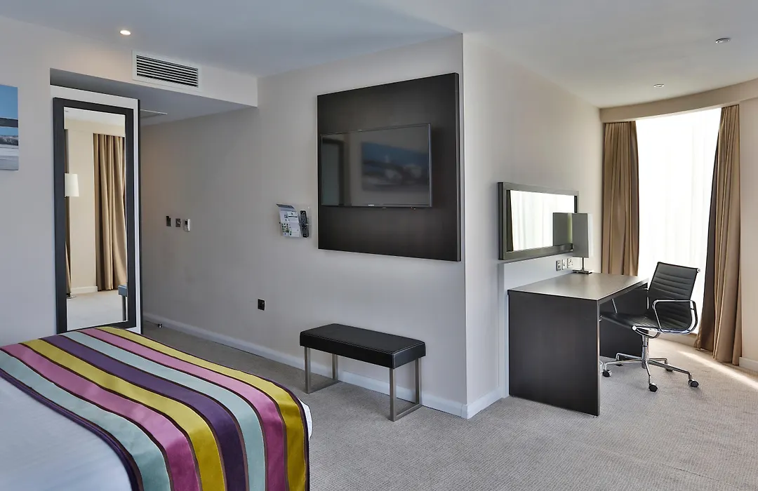 Holiday Inn Southend By Ihg-1